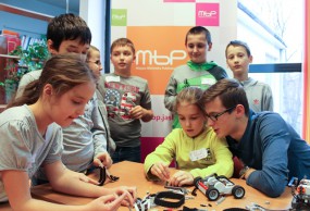Akcje: Kiedy robot działa – jest radość!