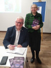 Naukowiec i poeta –  dr Ryszard Oleszkowicz w jasielskiej Bibliotece - Zdjęcie nr 8